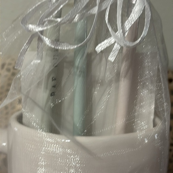 NWT RAE DUNN I SPEAK TODDLER MUG NOTEPAD PENCILS GIFT SET - Picture 5 of 8